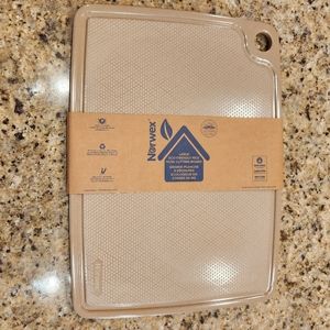 NORWEX LARGE CUTTING BOARD. BRAND NEW!